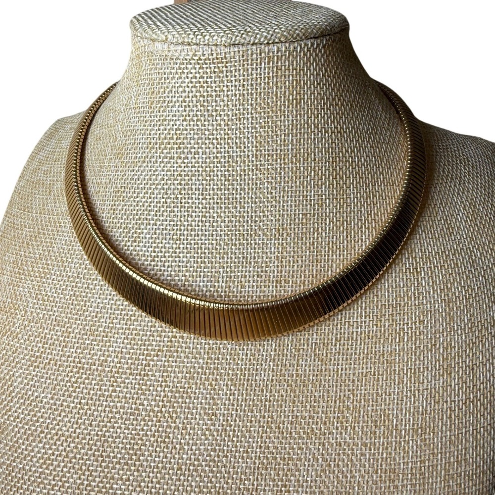 Park Lane Gold Tone Ribbed Omega Collar Necklace Statement Retro 80s Glam